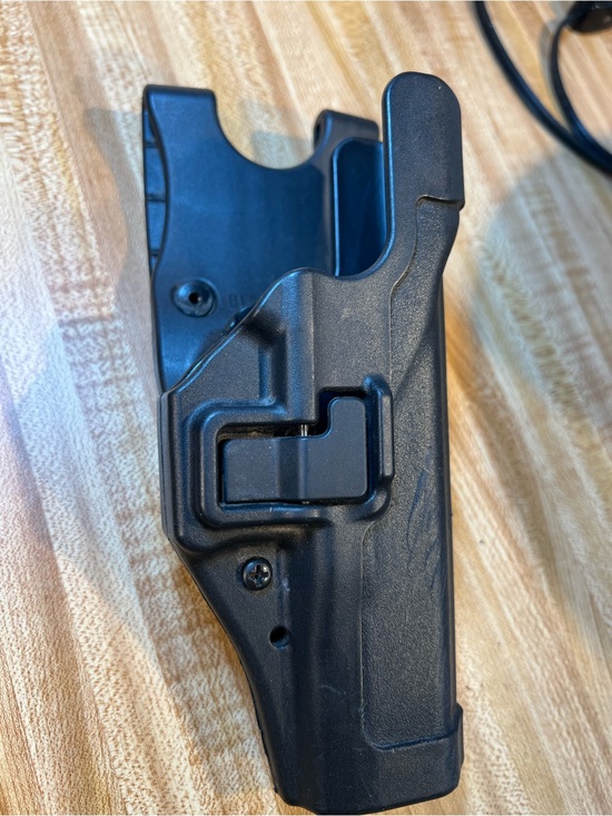 Blackhawk! Other - Blackhawk!  Polymer Duty Holster, C1218 for Glock 17/22, RH